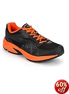 Up to 60% off <br> Sports Shoes